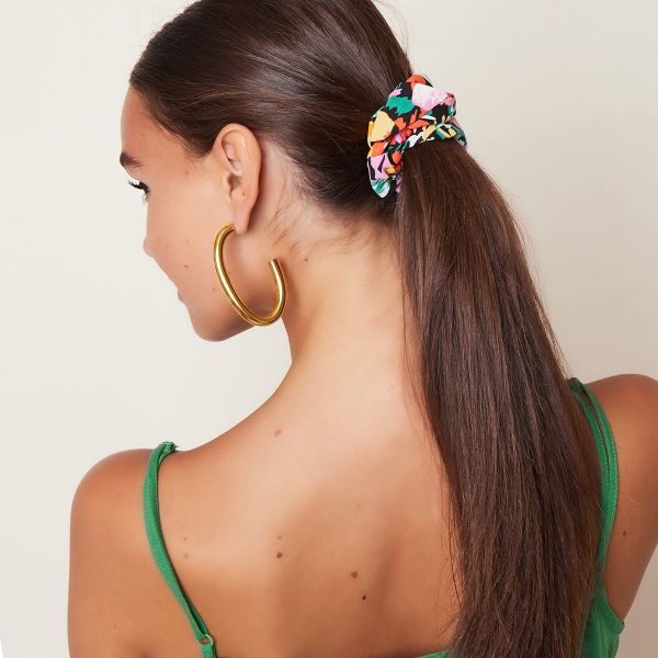 Kleurrijke scrunchie